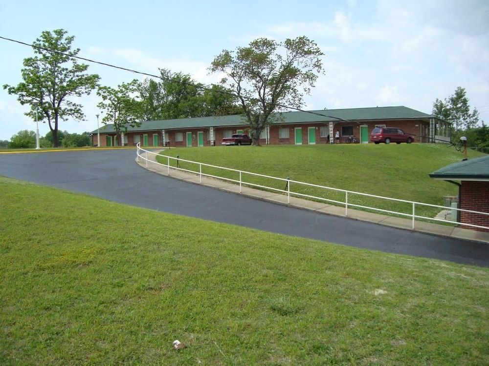 Town House Motel 图珀洛 外观 照片