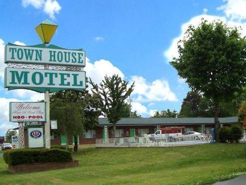 Town House Motel 图珀洛 外观 照片